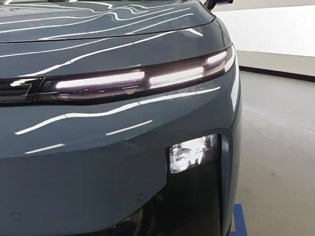 Leapmotor B10 — Фото автомобиля 5