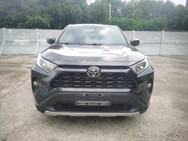 Toyota RAV4 — Фото автомобиля 2