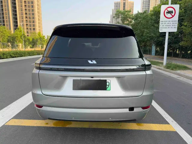 Li Auto L9 — Фото автомобиля 8