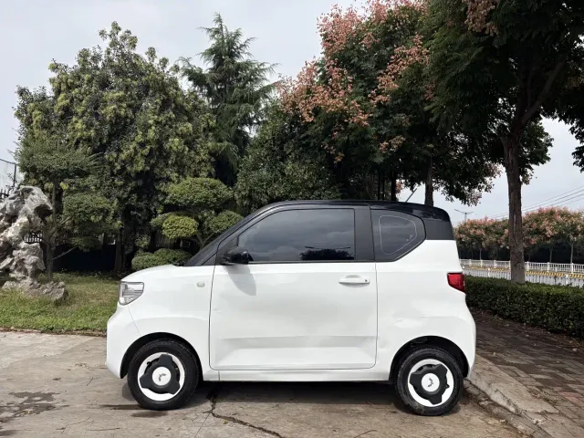Wuling Hongguang Mini EV — Фото автомобиля 2