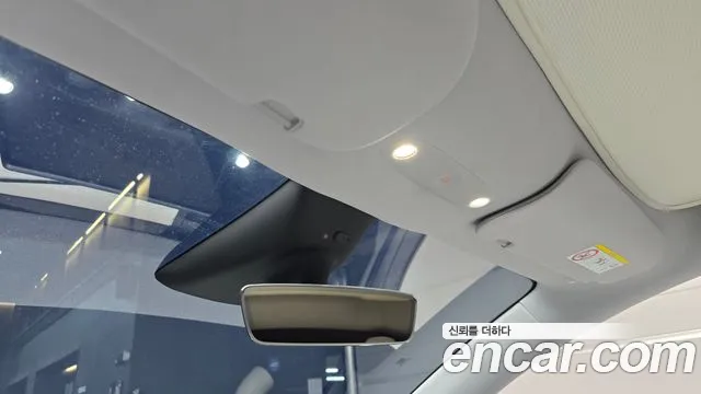 Tesla Model Y — Фото автомобиля 28