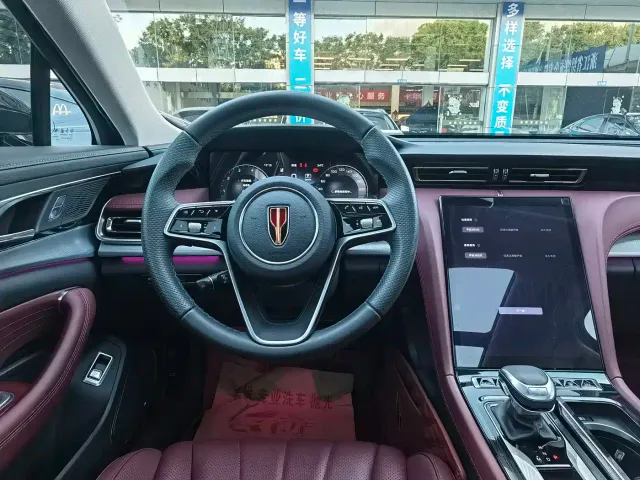 Hongqi H5 — Фото автомобиля 11