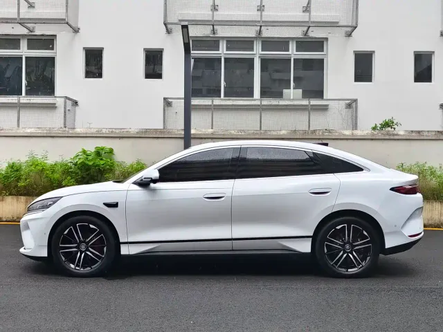 BYD Qin L — Фото автомобиля 4