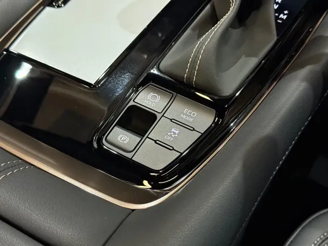 Toyota Alphard — Фото автомобиля 15