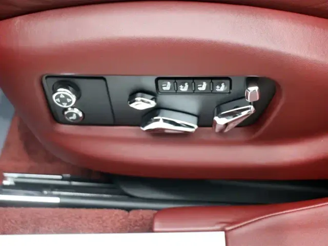 Bentley Flying Spur — Фото автомобиля 13