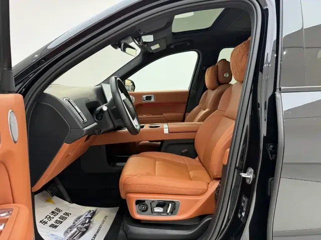 Li Auto Li Xiang L9 2022 Max — Фото автомобиля 17