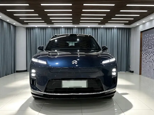 Nio ES8 — Фото автомобиля 6