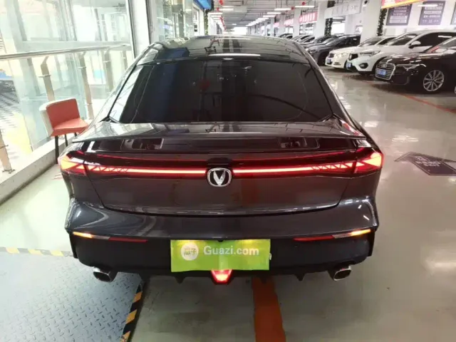 Changan UNI-V — Фото автомобиля 5