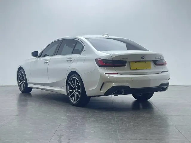 BMW 3 Series — Фото автомобиля 21