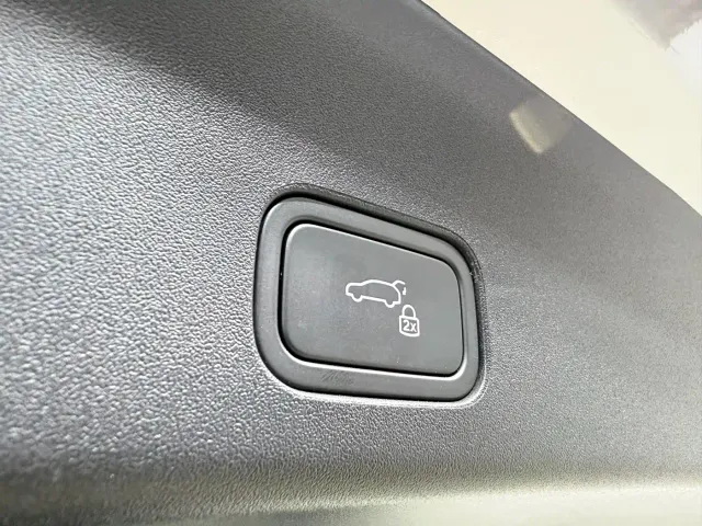 Li Auto i6 — Фото автомобиля 21