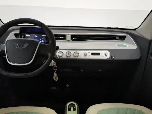 Wuling Hongguang Mini EV — Фото автомобиля 12