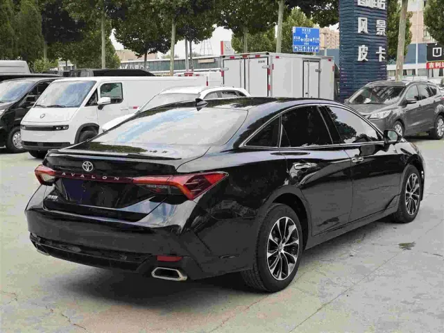 Toyota Avalon — Фото автомобиля 4