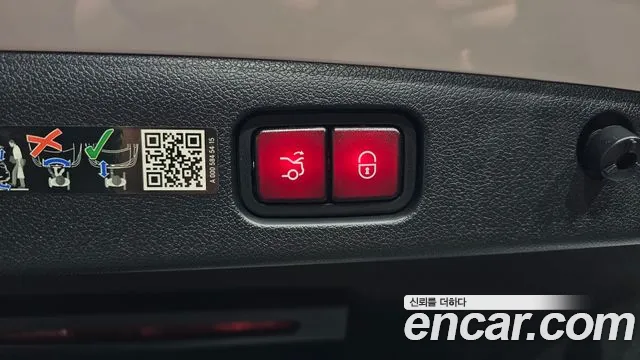 Mercedes-Benz E-Class — Фото автомобиля 28