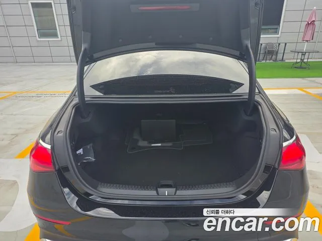 Mercedes-Benz E-Class W214 — Фото автомобиля 18