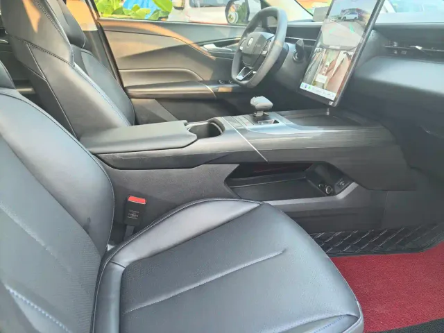 Changan Eado — Фото автомобиля 5