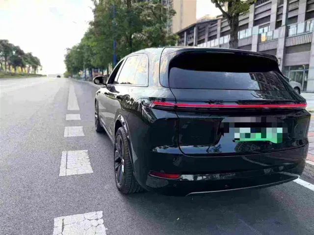 Li Auto L7 — Фото автомобиля 6