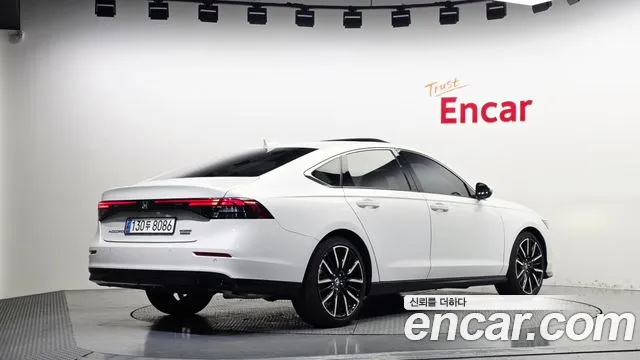 Honda Accord Generation 11 — Фото автомобиля 2