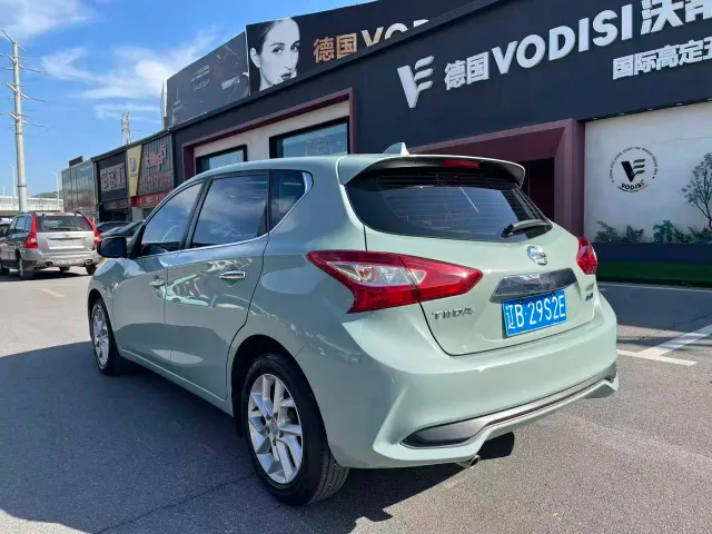 Nissan Tiida — Фото автомобиля 7