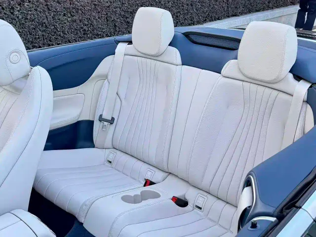 Mercedes-Benz E-Class — Фото автомобиля 12