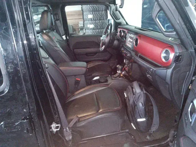Jeep Wrangler — Фото автомобиля 20