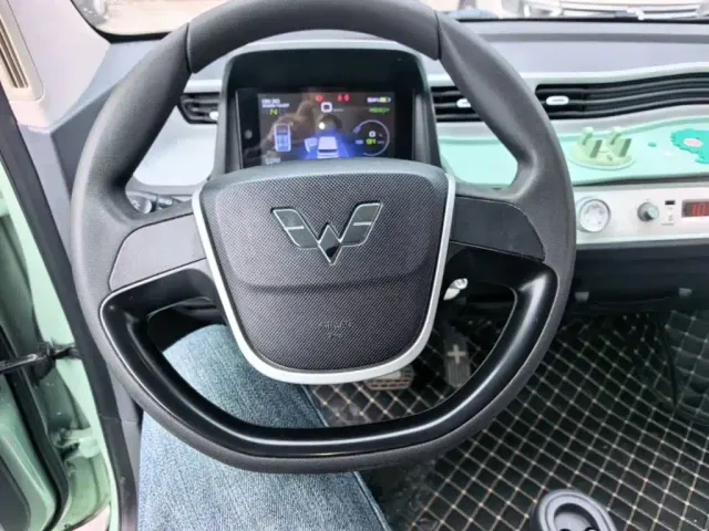 Wuling Hongguang Mini EV — Фото автомобиля 10
