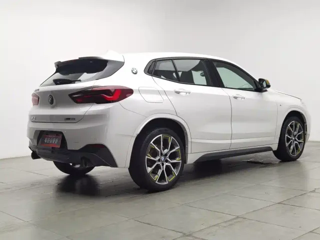 BMW X2 — Фото автомобиля 2