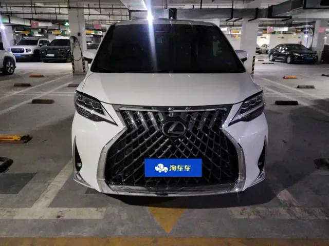 Lexus LM — Фото автомобиля 2