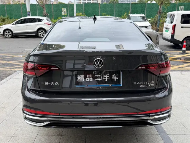 Volkswagen Sagitar — Фото автомобиля 11