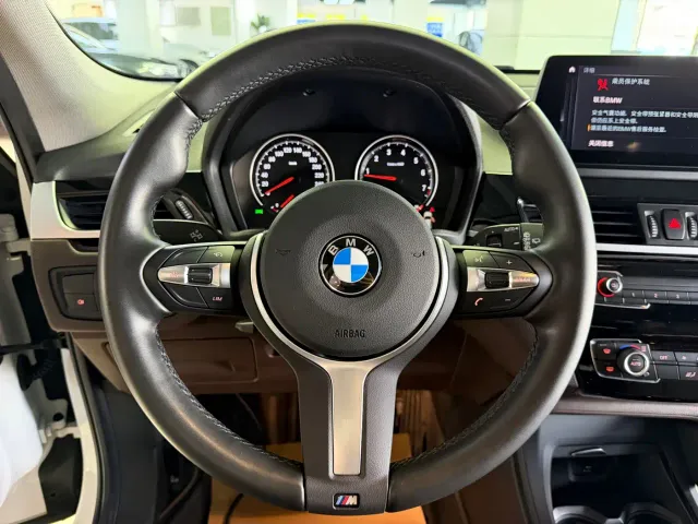 BMW X1 — Фото автомобиля 11