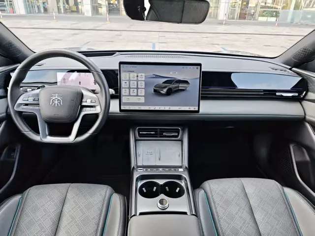 BYD Qin L — Фото автомобиля 9