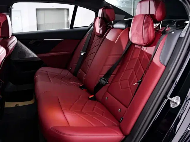 BMW 5 Series — Фото автомобиля 20