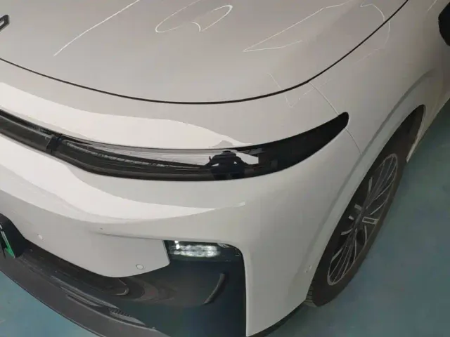 Leapmotor B10 — Фото автомобиля 23