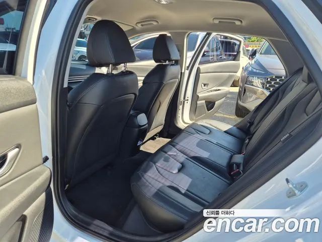 Hyundai AVANTE Новый Avante (CN7) 1.6 LPi (Для проката) — Фото автомобиля 12