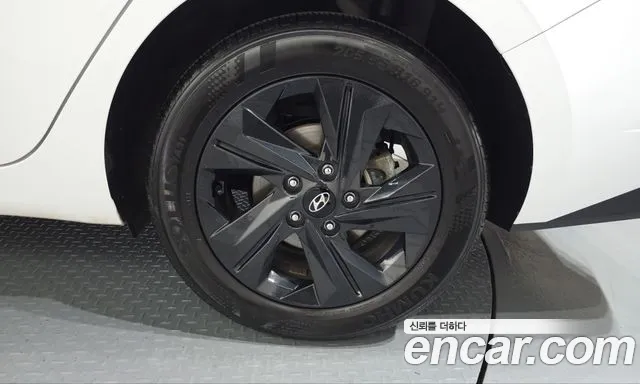 Hyundai Avante — Фото автомобиля 6