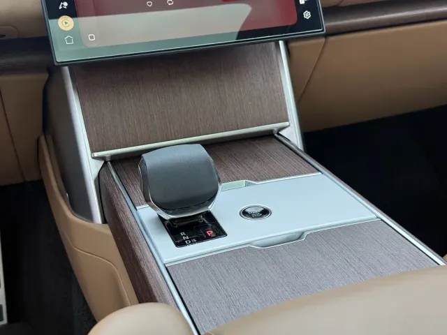 Land Rover Range Rover — Фото автомобиля 10