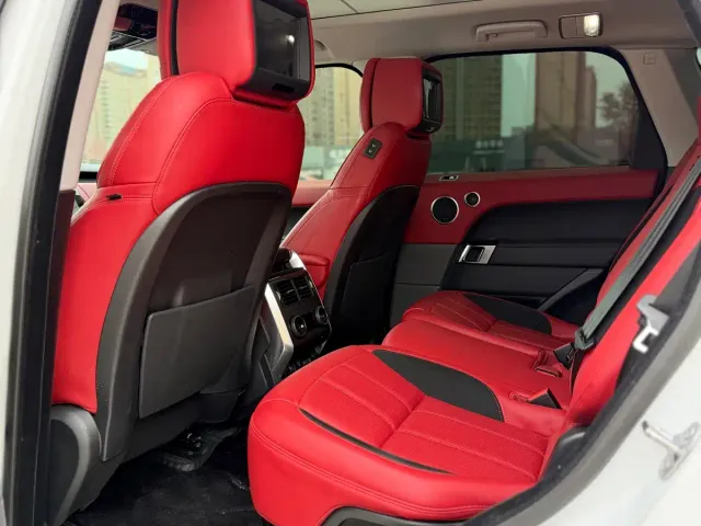 Land Rover Range Rover Sport — Фото автомобиля 6