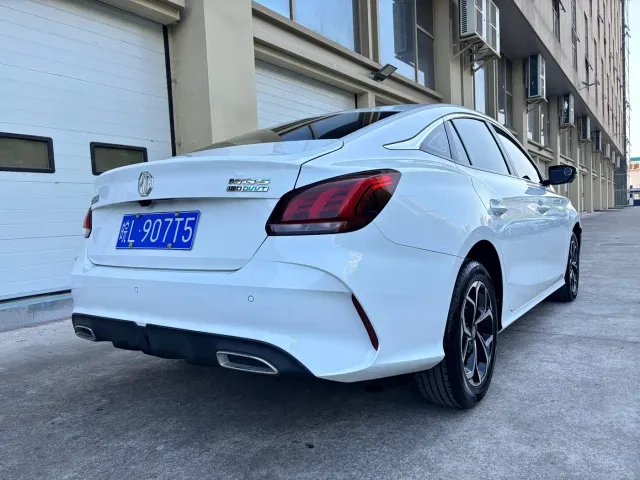 MG 5 — Фото автомобиля 4