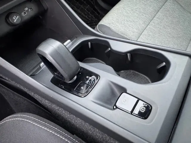 Volvo Volvo XC40 2023 Model B3 Smart Drive Fashion Edition — Фото автомобиля 16