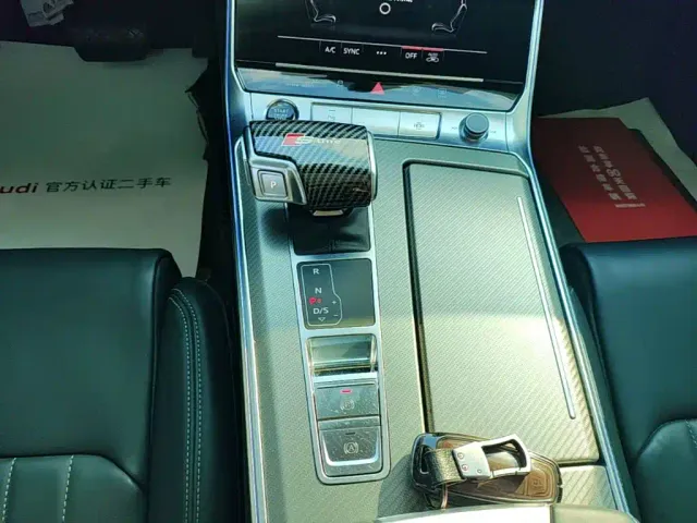 Audi A6L — Фото автомобиля 13