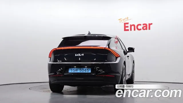 Kia EV6 — Фото автомобиля 4
