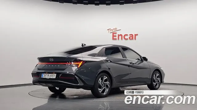 Hyundai Avante CN7 — Фото автомобиля 2