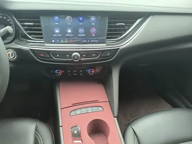Buick Regal — Фото автомобиля 12