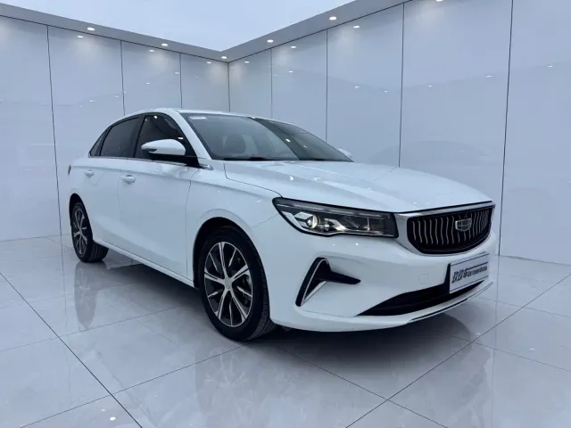 Geely Emgrand — Фото автомобиля 3