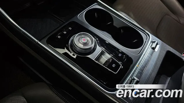 Kia Carnival Generation 4 — Фото автомобиля 9