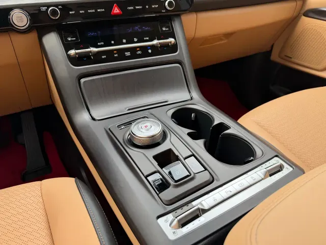 Kia Carnival — Фото автомобиля 18