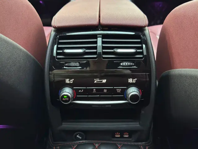 BMW 5 Series — Фото автомобиля 12