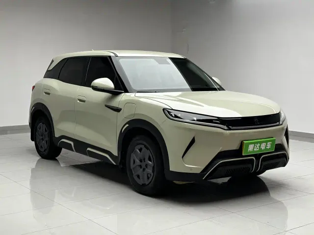 BYD Yuan UP — Фото автомобиля 3