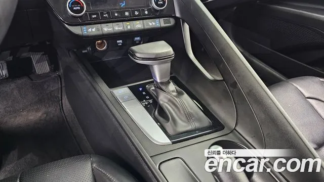 Hyundai Avante CN7 — Фото автомобиля 9
