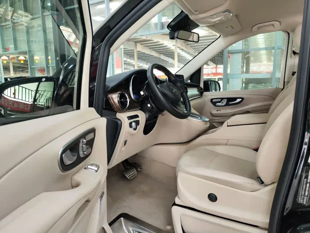 Mercedes-Benz V-Class — Фото автомобиля 5