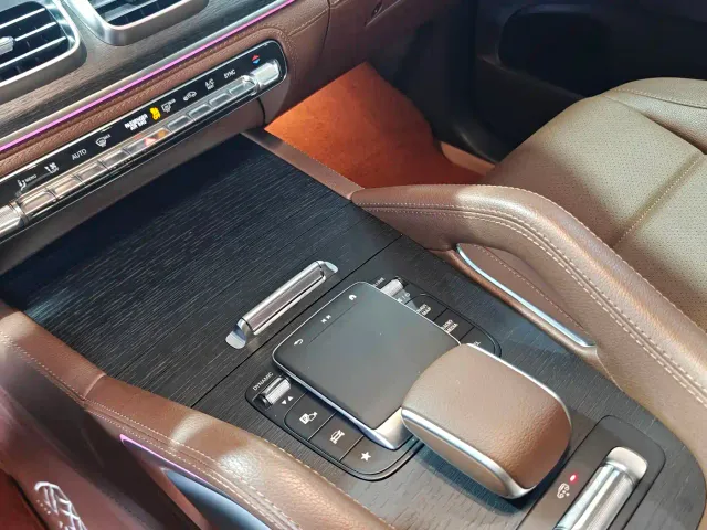 Mercedes-Benz GLS-Class — Фото автомобиля 10
